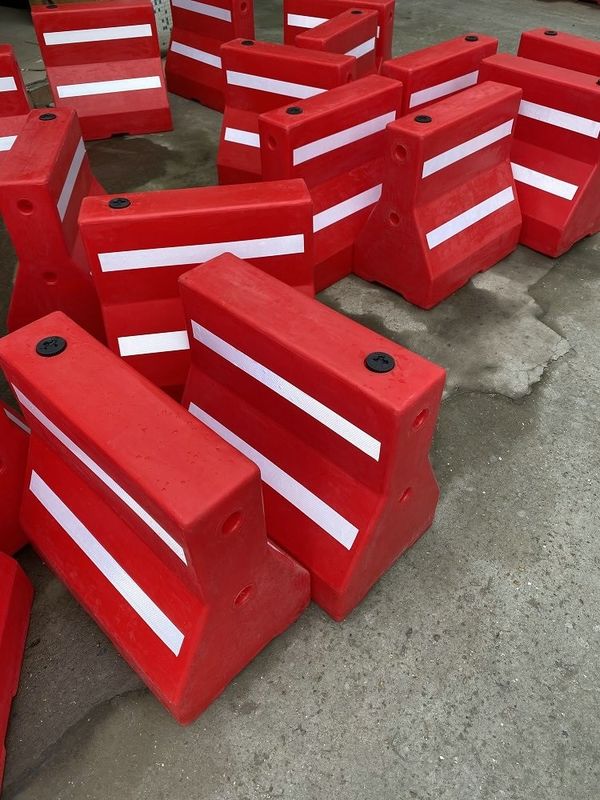 Цвета барьера 560x560 4 дороги продуктов Rotomolding